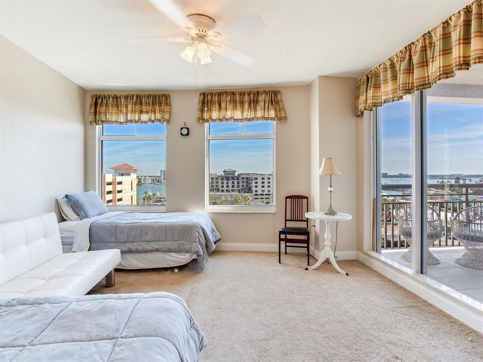 For Rent: $6,000 (2 beds, 2 baths, 1840 Square Feet)