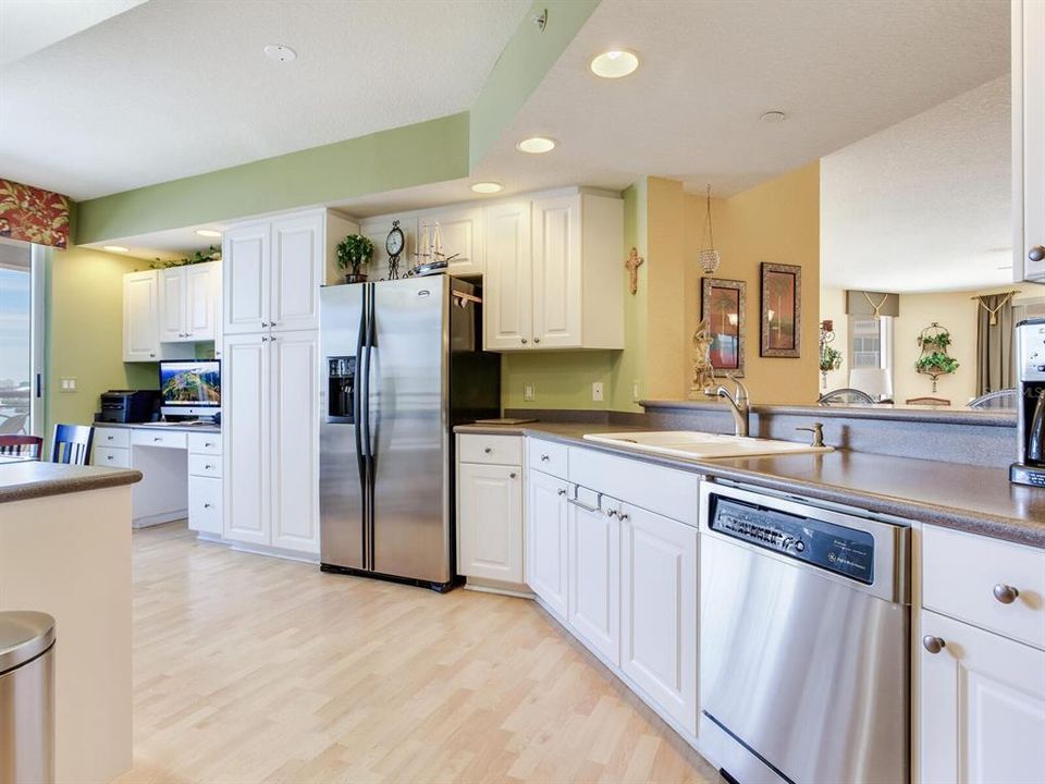 For Rent: $6,000 (2 beds, 2 baths, 1840 Square Feet)