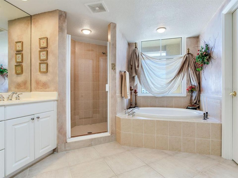 For Rent: $6,000 (2 beds, 2 baths, 1840 Square Feet)