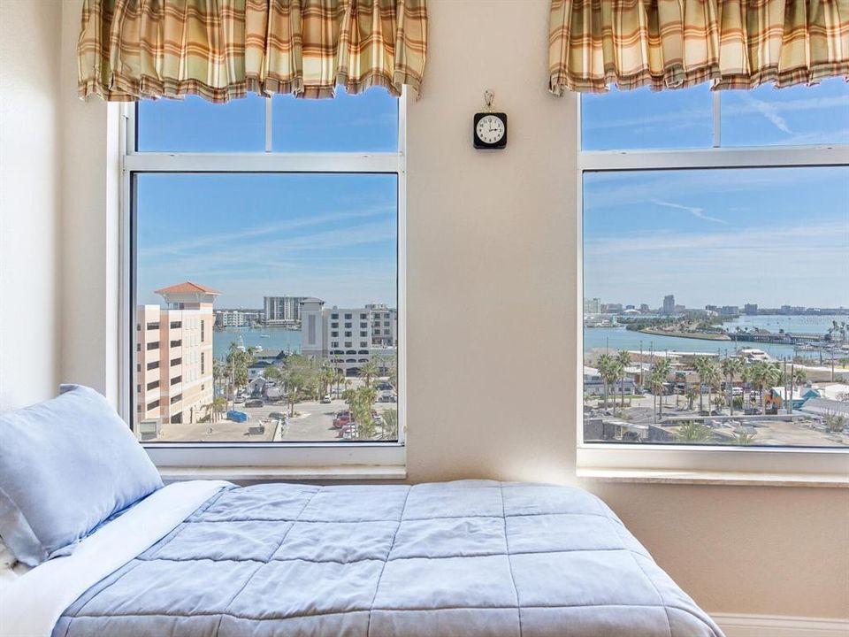 For Rent: $6,000 (2 beds, 2 baths, 1840 Square Feet)