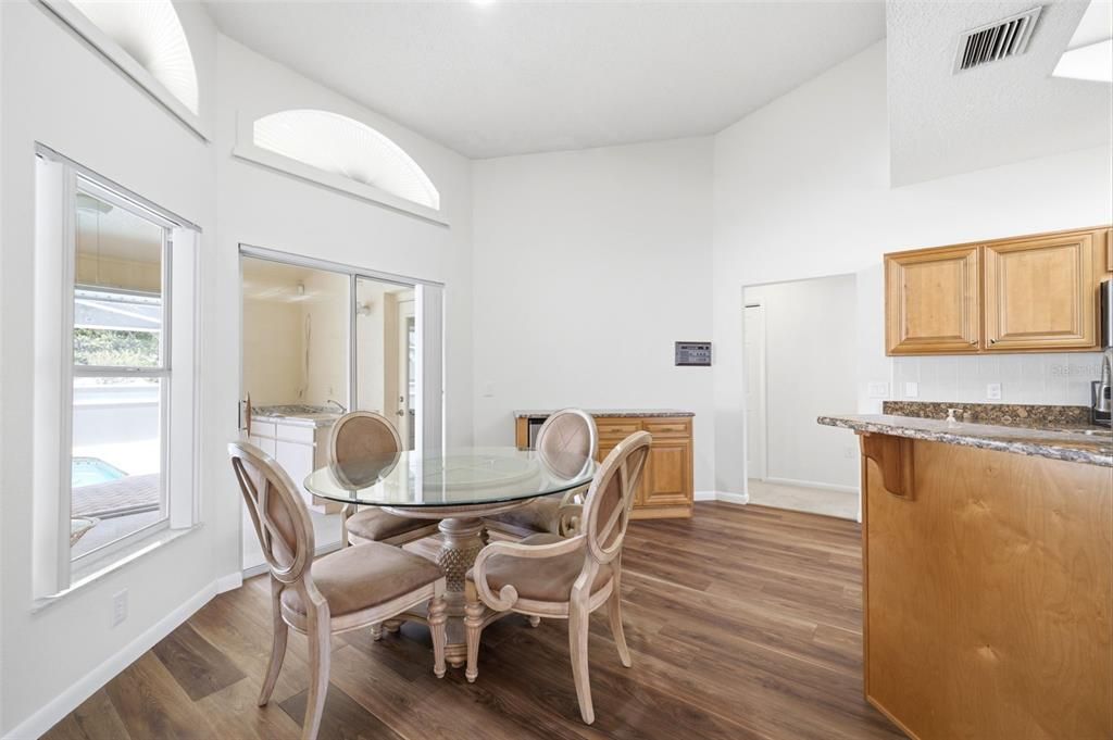 For Sale: $345,000 (3 beds, 2 baths, 1971 Square Feet)