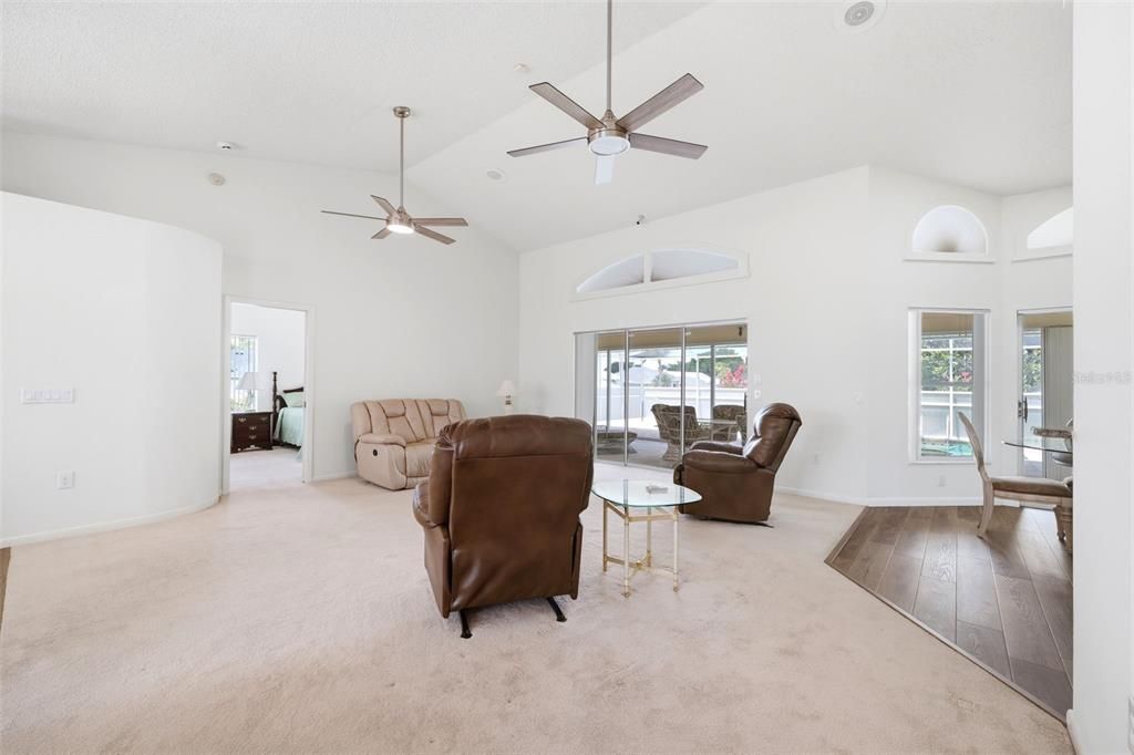For Sale: $345,000 (3 beds, 2 baths, 1971 Square Feet)