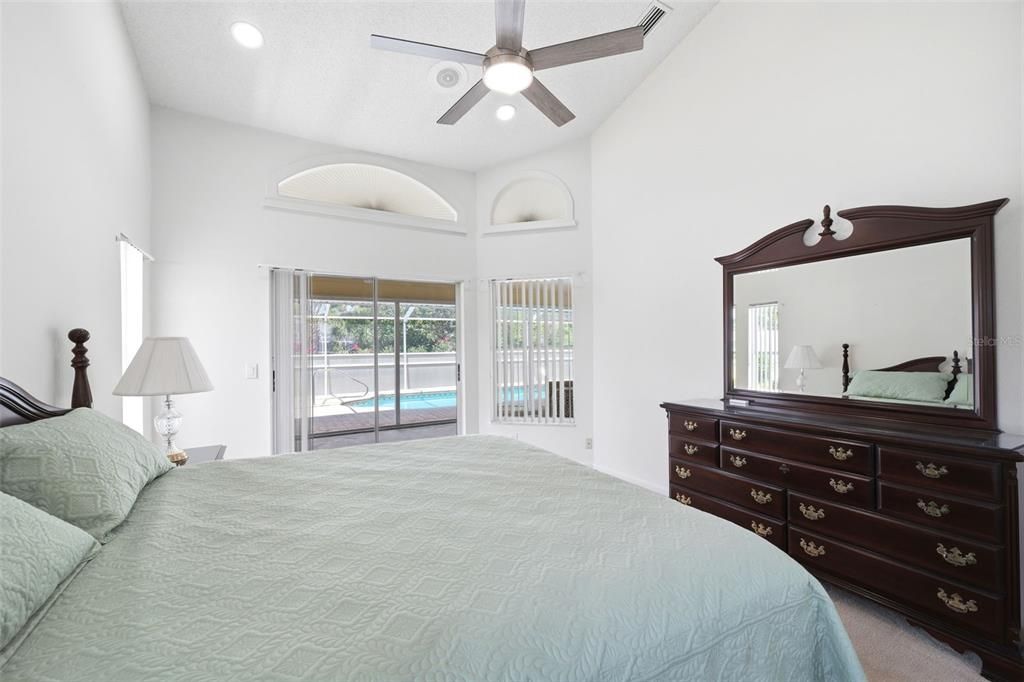 For Sale: $345,000 (3 beds, 2 baths, 1971 Square Feet)
