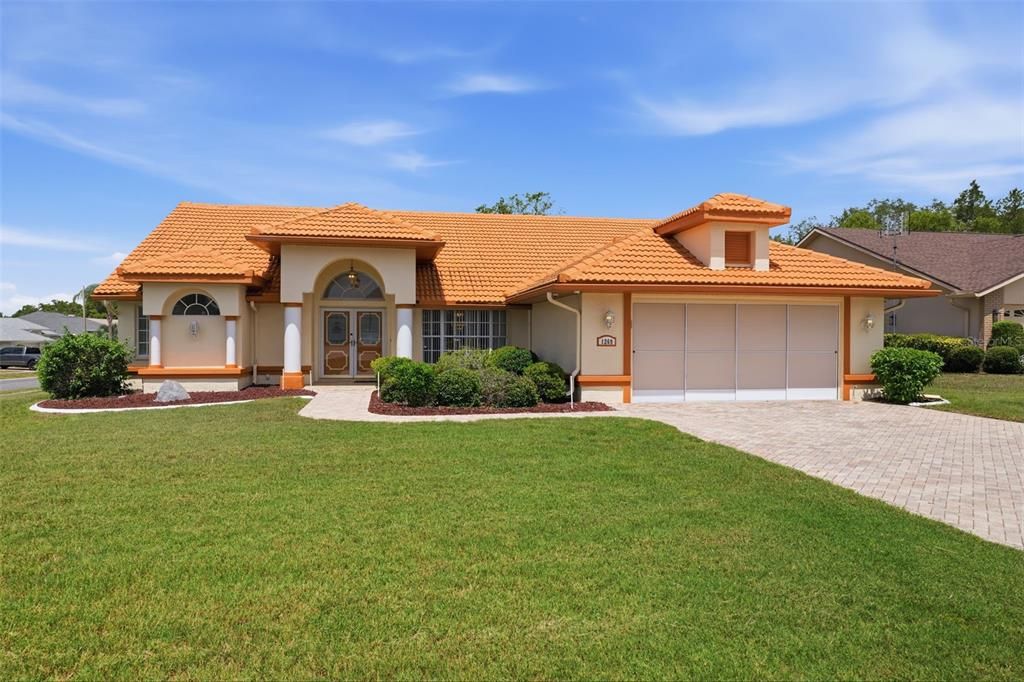For Sale: $345,000 (3 beds, 2 baths, 1971 Square Feet)