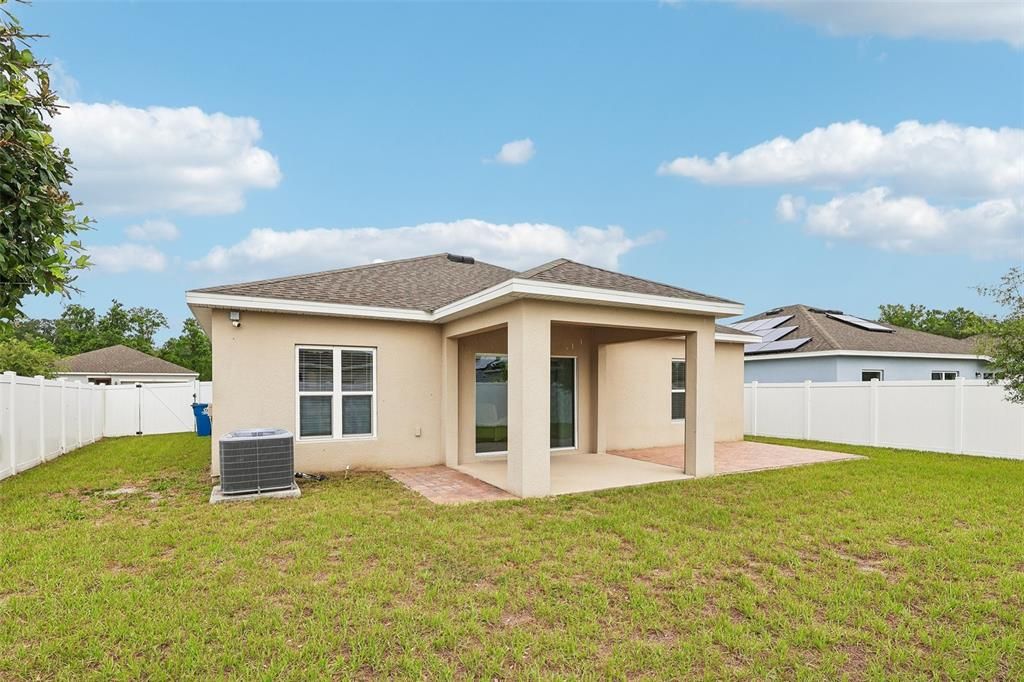 For Sale: $344,000 (4 beds, 2 baths, 1897 Square Feet)