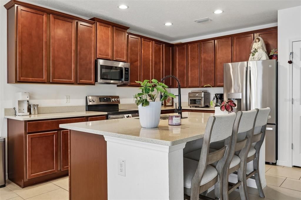 For Sale: $344,000 (4 beds, 2 baths, 1897 Square Feet)