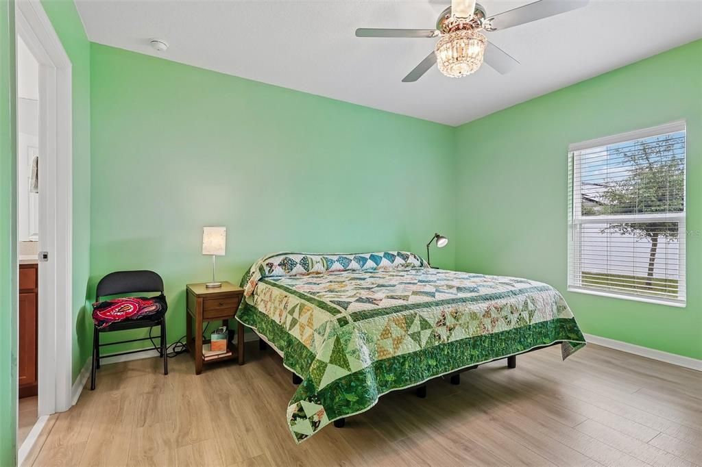 For Sale: $344,000 (4 beds, 2 baths, 1897 Square Feet)