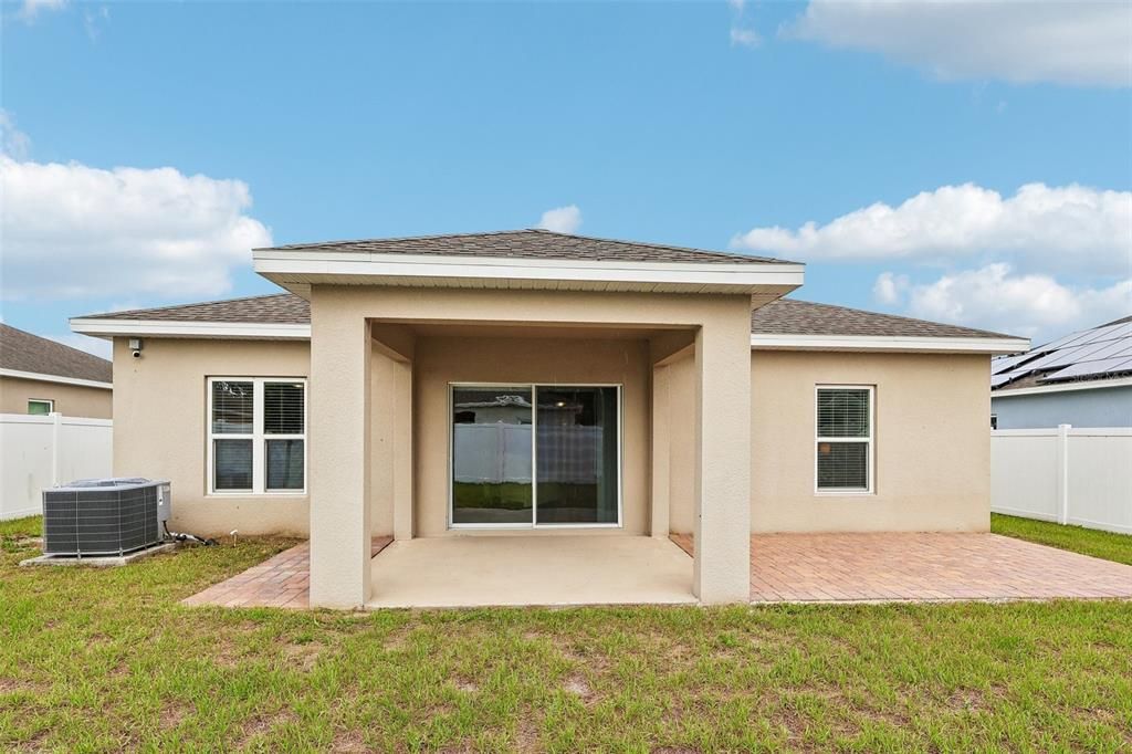For Sale: $344,000 (4 beds, 2 baths, 1897 Square Feet)