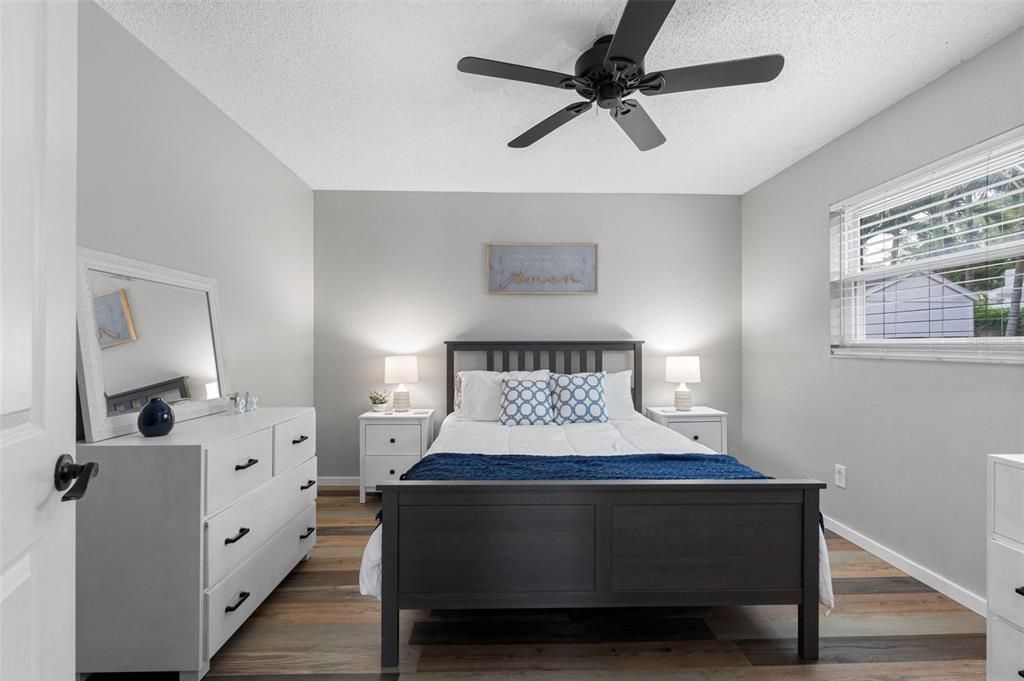 For Sale: $674,000 (4 beds, 2 baths, 1662 Square Feet)