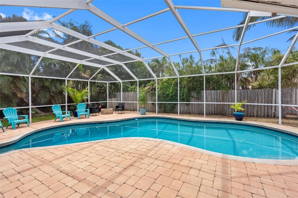 For Sale: $674,000 (4 beds, 2 baths, 1662 Square Feet)