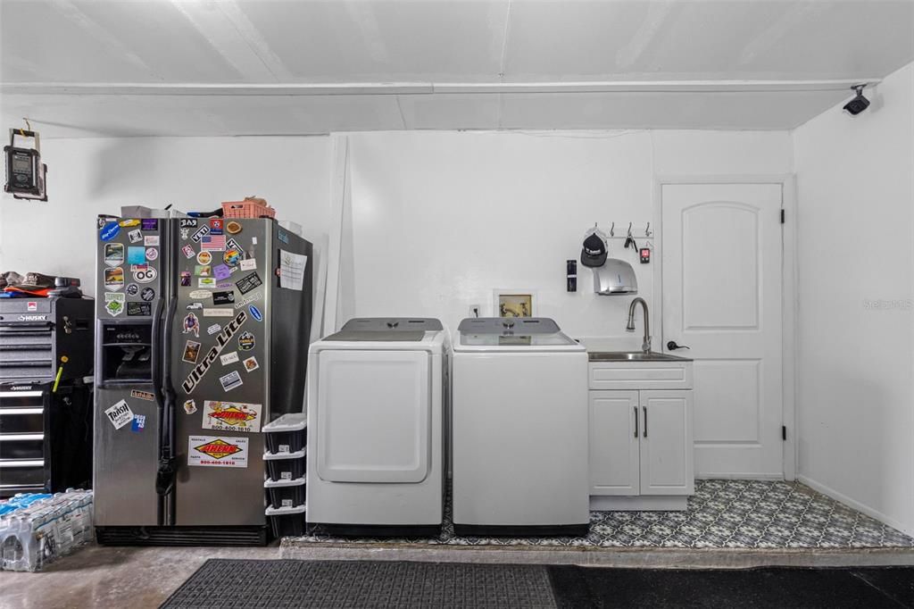 For Sale: $674,000 (4 beds, 2 baths, 1662 Square Feet)