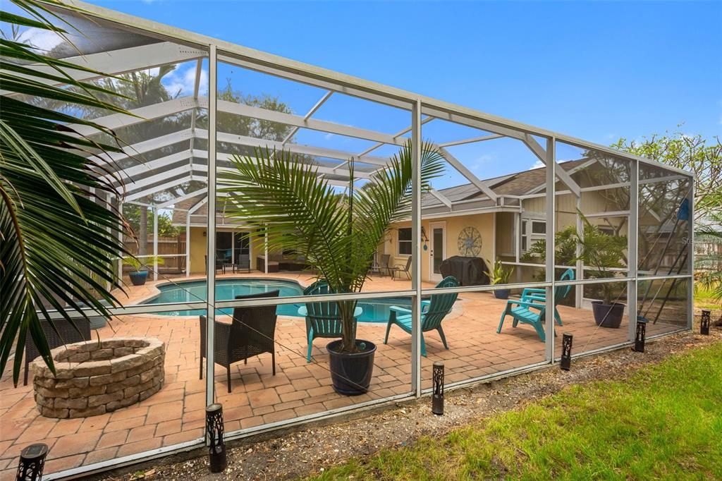 For Sale: $674,000 (4 beds, 2 baths, 1662 Square Feet)