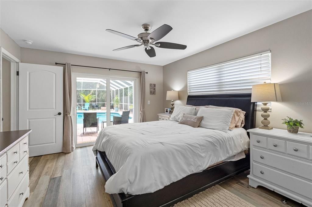 For Sale: $674,000 (4 beds, 2 baths, 1662 Square Feet)