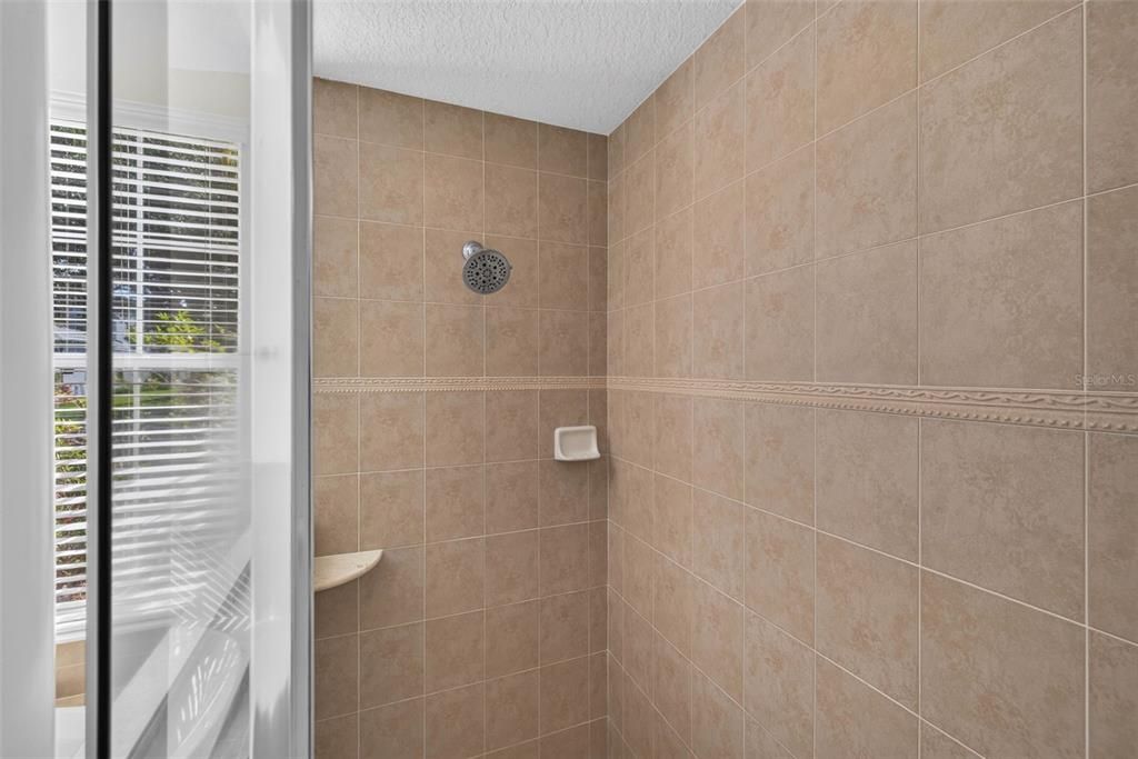 На продажу: $899,000 (7 спален, 5 ванн, 4099 Квадратных фут)