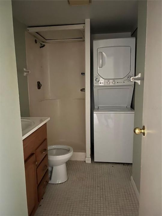 В аренду: $1,800 (2 спален, 2 ванн, 955 Квадратных фут)