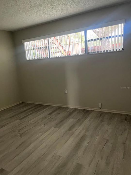 В аренду: $1,800 (2 спален, 2 ванн, 955 Квадратных фут)
