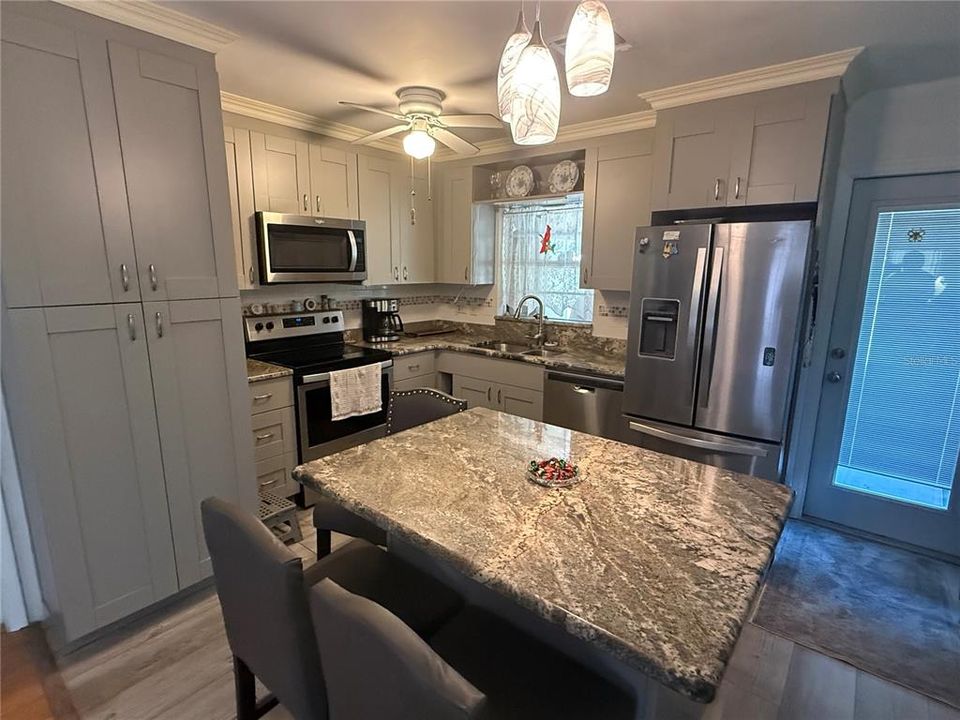 En Venta: $217,000 (2 camas, 1 baños, 812 Pies cuadrados)