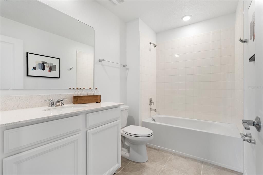 На продажу: $424,990 (4 спален, 3 ванн, 2010 Квадратных фут)