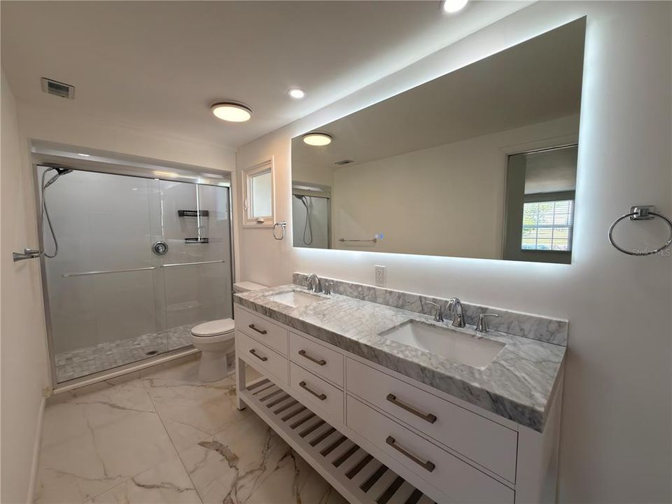 For Rent: $2,700 (3 beds, 2 baths, 1881 Square Feet)