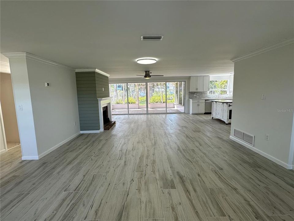 For Rent: $2,700 (3 beds, 2 baths, 1881 Square Feet)