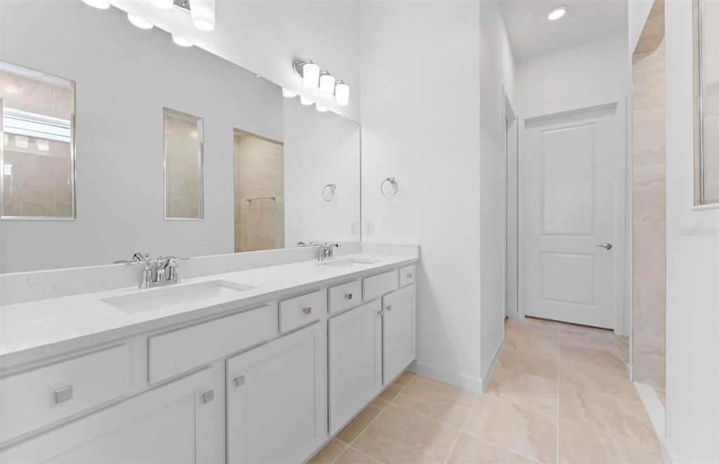 En Venta: $544,440 (4 camas, 3 baños, 2260 Pies cuadrados)