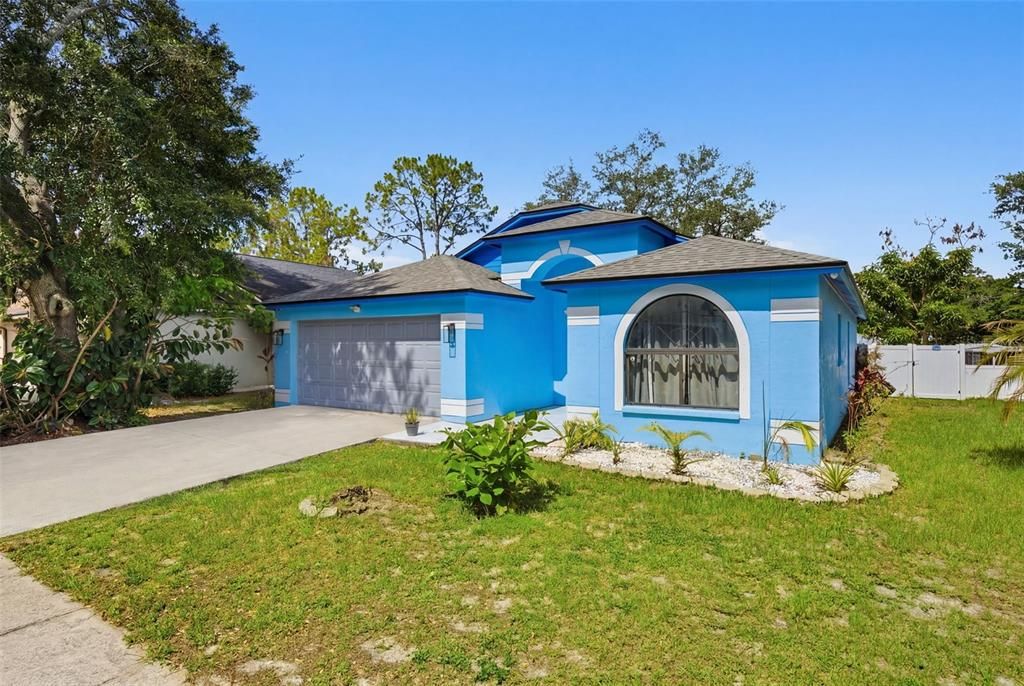 For Sale: $350,000 (4 beds, 2 baths, 1484 Square Feet)