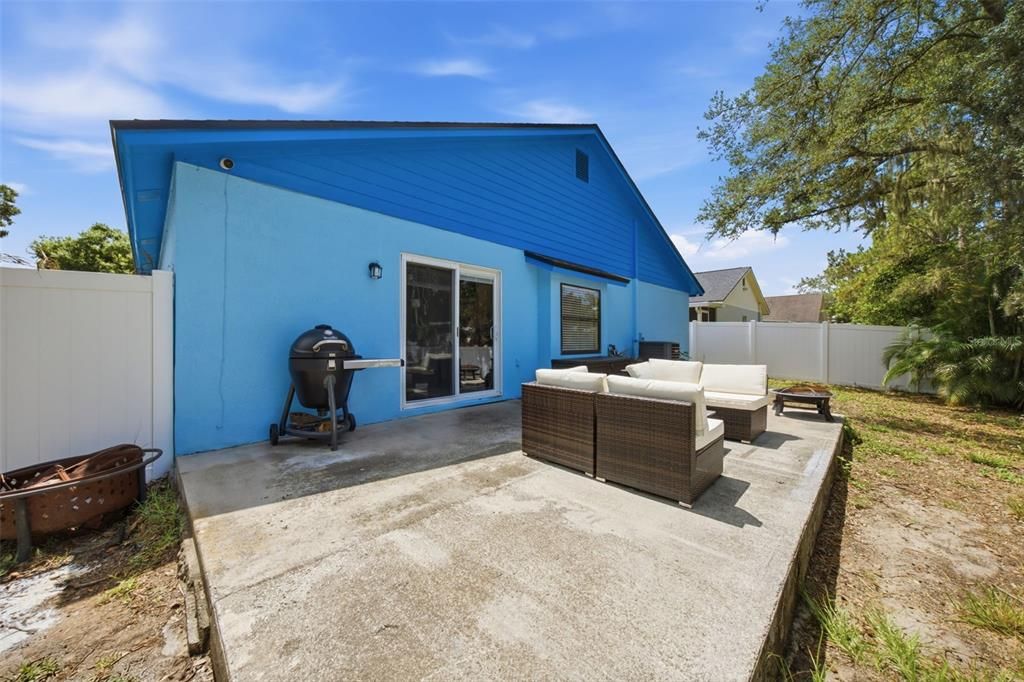 For Sale: $350,000 (4 beds, 2 baths, 1484 Square Feet)