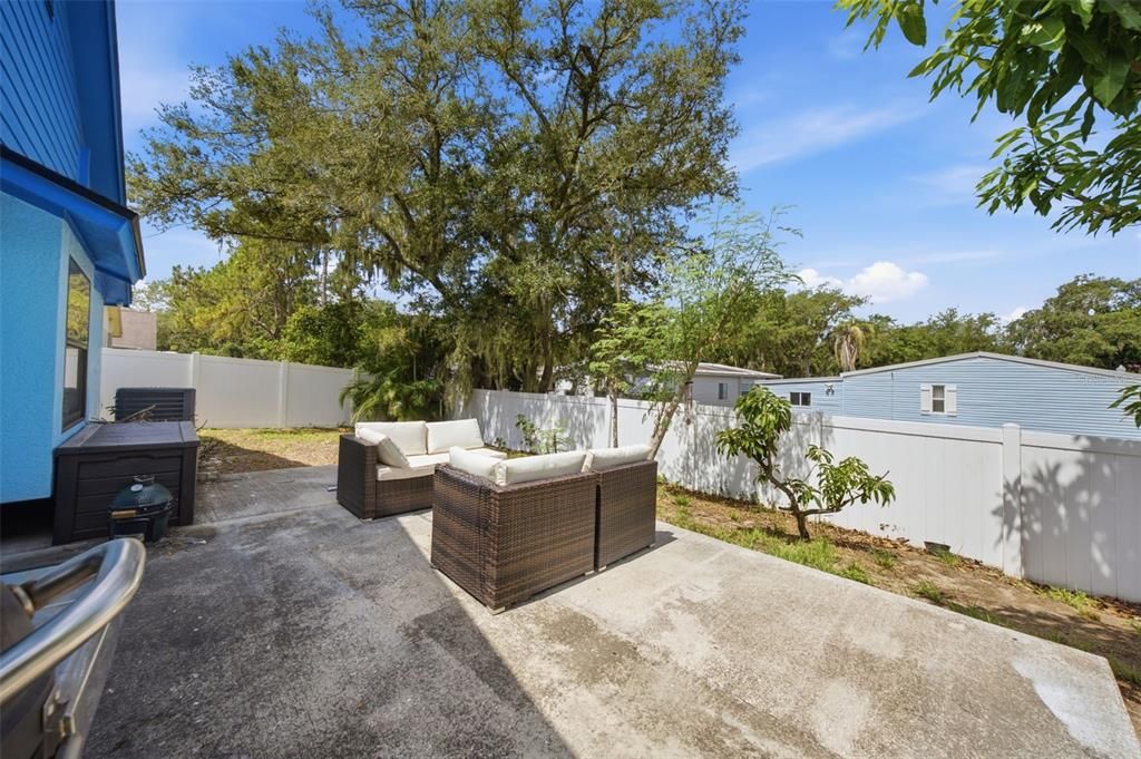 For Sale: $350,000 (4 beds, 2 baths, 1484 Square Feet)