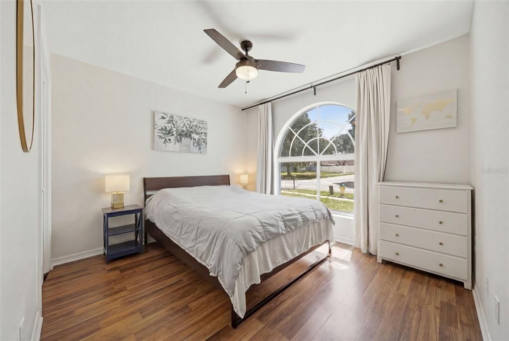 For Sale: $350,000 (4 beds, 2 baths, 1484 Square Feet)