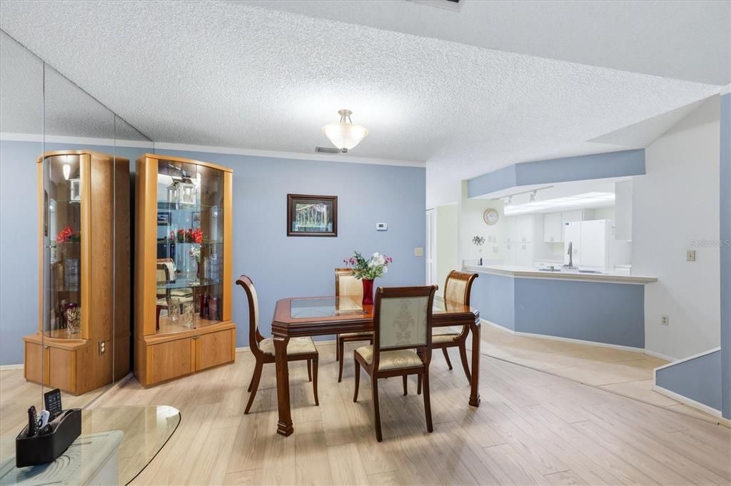 For Sale: $284,500 (3 beds, 2 baths, 1668 Square Feet)