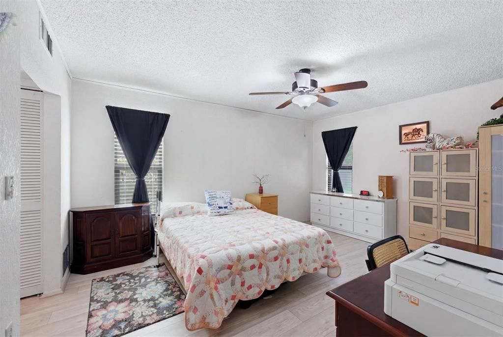 For Sale: $284,500 (3 beds, 2 baths, 1668 Square Feet)
