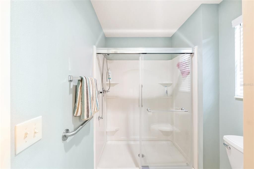 For Sale: $350,000 (3 beds, 2 baths, 1570 Square Feet)