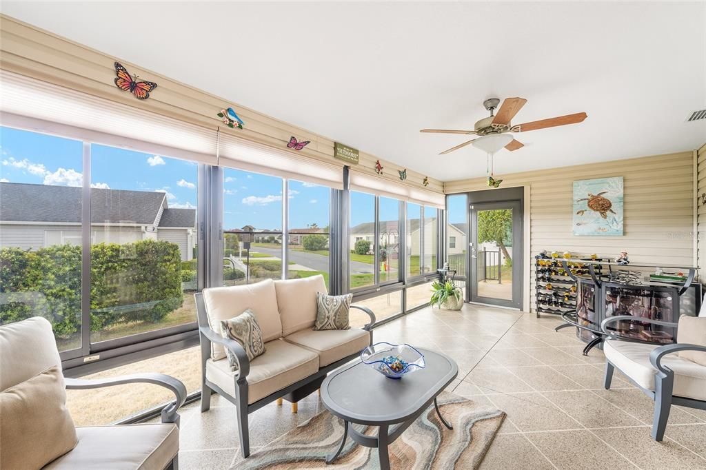 For Sale: $350,000 (3 beds, 2 baths, 1570 Square Feet)