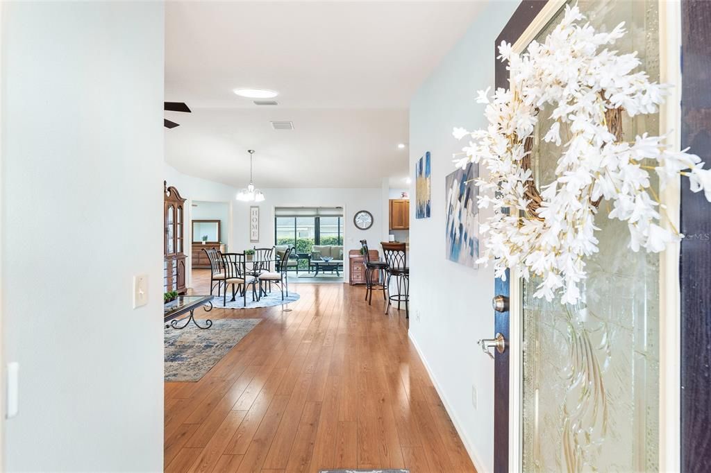 For Sale: $350,000 (3 beds, 2 baths, 1570 Square Feet)