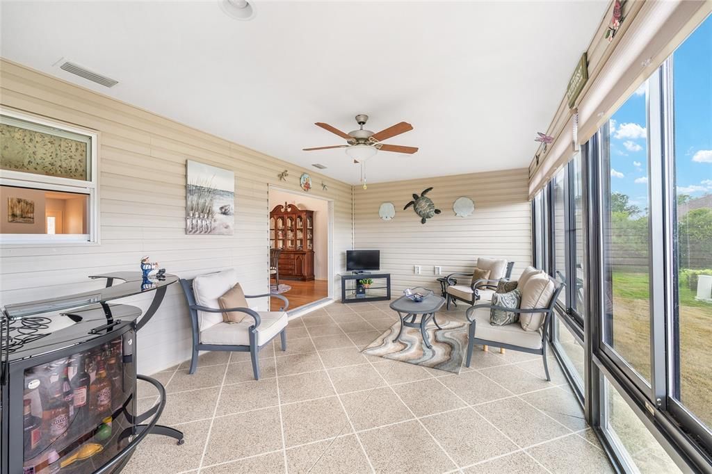 For Sale: $350,000 (3 beds, 2 baths, 1570 Square Feet)