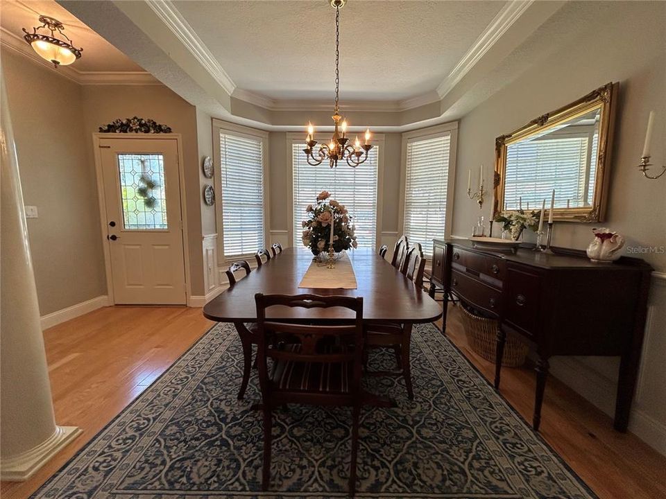 For Sale: $589,900 (5 beds, 2 baths, 2948 Square Feet)