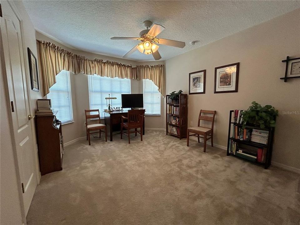 For Sale: $589,900 (5 beds, 2 baths, 2948 Square Feet)
