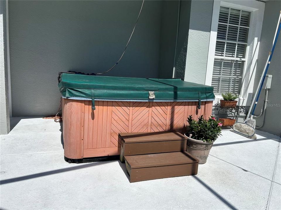 For Sale: $589,900 (5 beds, 2 baths, 2948 Square Feet)