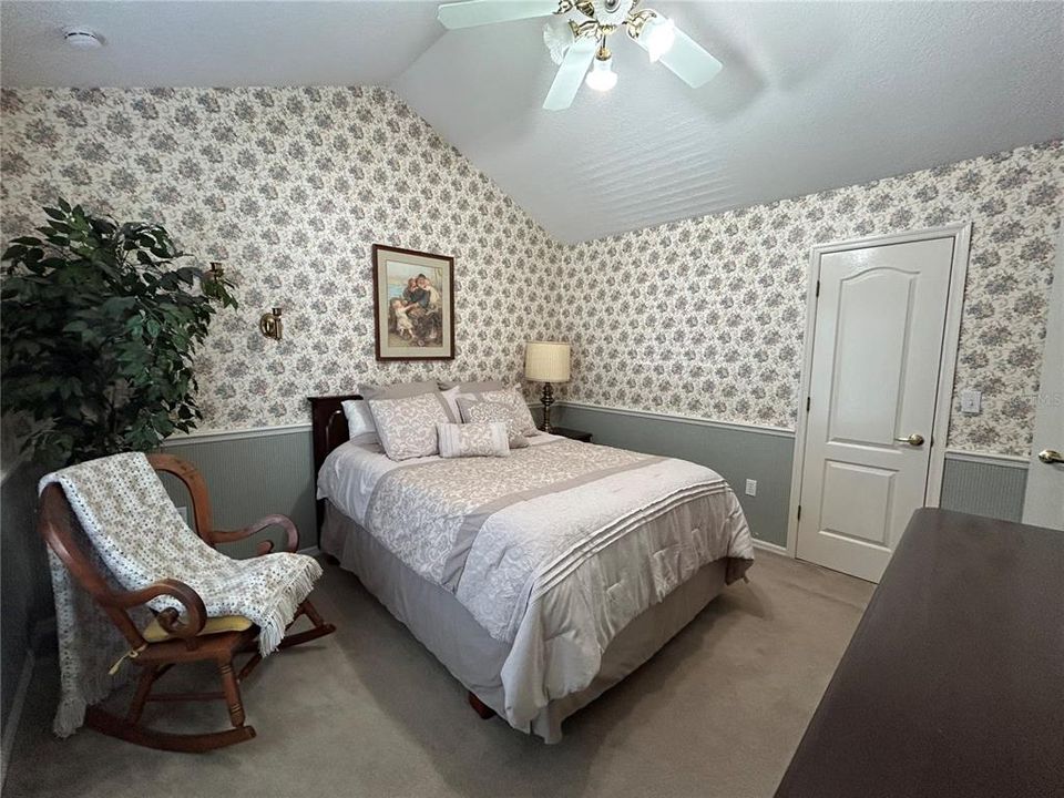 For Sale: $589,900 (5 beds, 2 baths, 2948 Square Feet)