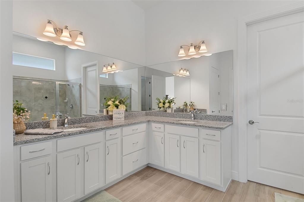 For Sale: $695,000 (3 beds, 3 baths, 2654 Square Feet)