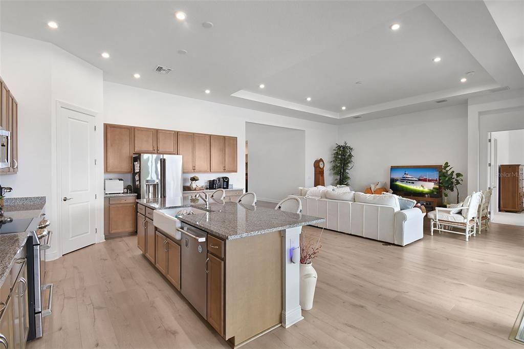 For Sale: $695,000 (3 beds, 3 baths, 2654 Square Feet)