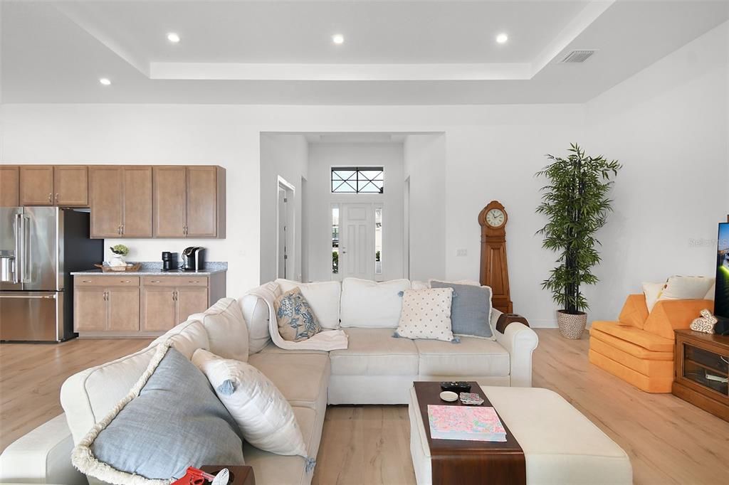 For Sale: $695,000 (3 beds, 3 baths, 2654 Square Feet)