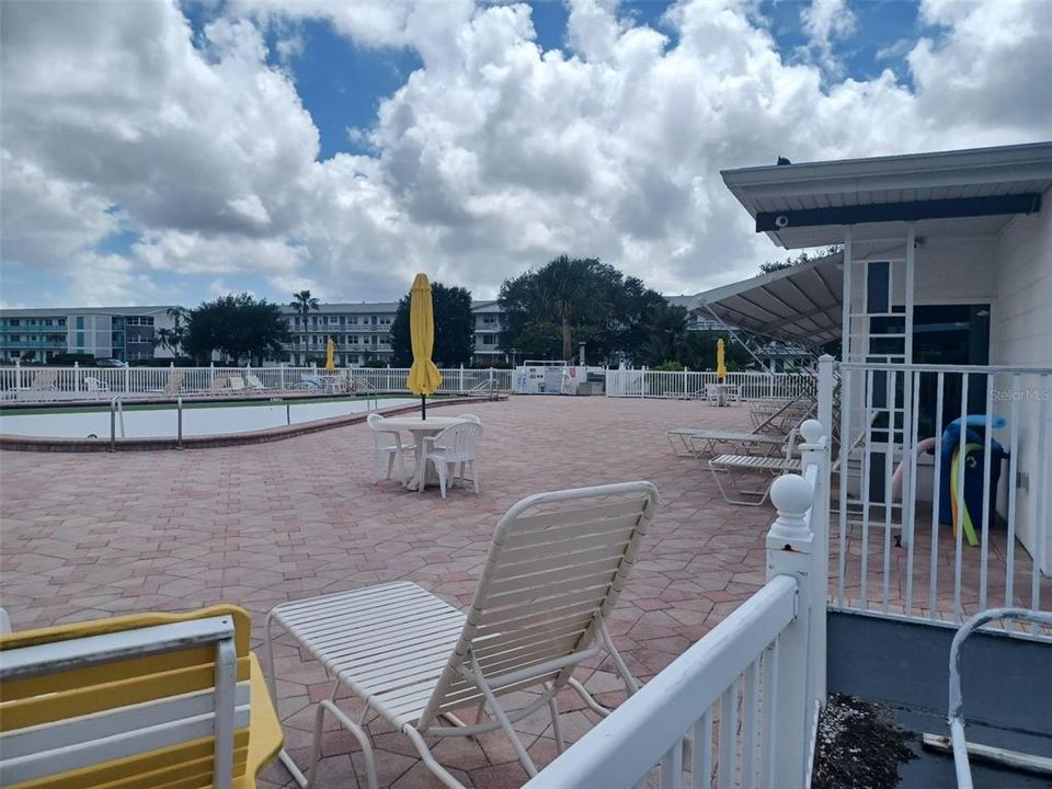 For Sale: $64,998 (1 beds, 1 baths, 585 Square Feet)