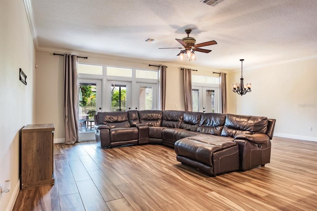 For Rent: $6,000 (5 beds, 4 baths, 3945 Square Feet)