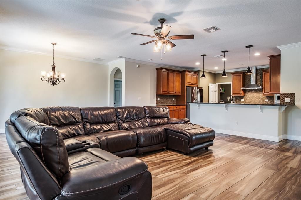For Rent: $6,000 (5 beds, 4 baths, 3945 Square Feet)