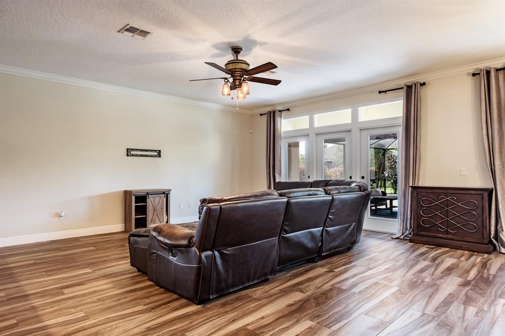 For Rent: $6,000 (5 beds, 4 baths, 3945 Square Feet)
