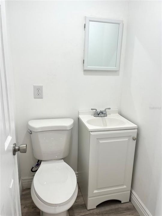 В аренду: $900 (0 спален, 1 ванн, 231 Квадратных фут)