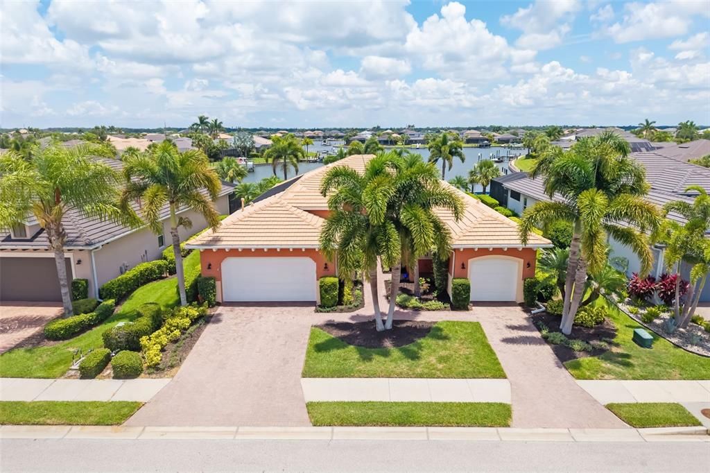 For Sale: $1,199,000 (3 beds, 4 baths, 2791 Square Feet)