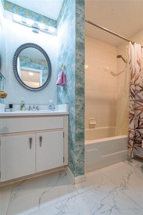 For Sale: $419,900 (2 beds, 2 baths, 1147 Square Feet)