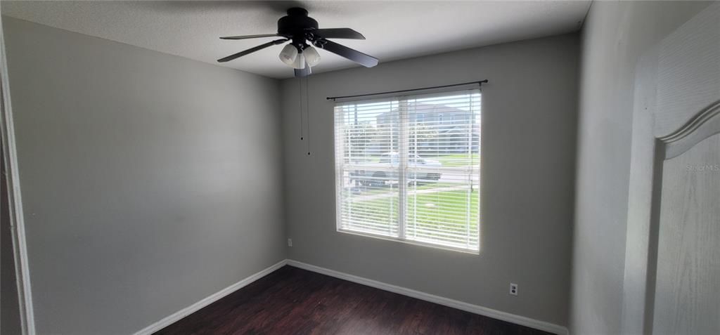 For Rent: $2,100 (3 beds, 2 baths, 1895 Square Feet)